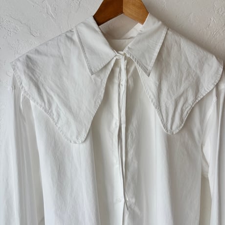 collar set over shirt