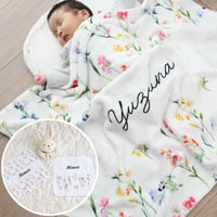 出産祝いのギフトセット 名前入りブランケットと名前入りミニハンカチ2枚とがらがらのギフトセット・プレンフルール