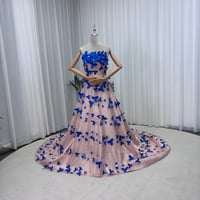 カラードレス もも色 ベアトップ ファスナー+編み上げ 花びらが彩るロマンティックドレス 華やかなトレーン 花嫁 前撮り