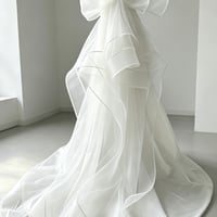 華やかなトレーン ラッフルフリル 上質オーガンジー 花嫁 前撮り