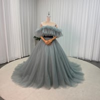 カラードレス 薄青 取り外し可能なオフショルダー  サッシュベルト 編み上げ  華やかなトレーン 花嫁 前撮り