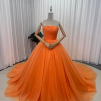 カラードレス オレンジ ベアトップ ソフトチュール 編み上げ 華やかなトレーン 花嫁 前撮り