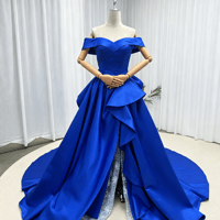 カラードレス ジュエルネイビー 華やかなトレーン オフショルダー フロントスリット マーメイドライン ロイヤルサテン 花嫁 前撮り