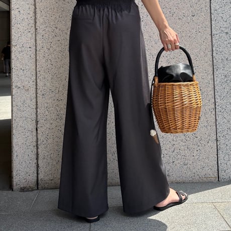 タックワイドパンツ(チャコールグレー)