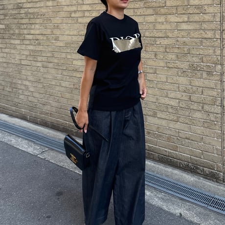 ユニセックスパロディD Tシャツ(ブラック×シルバー)
