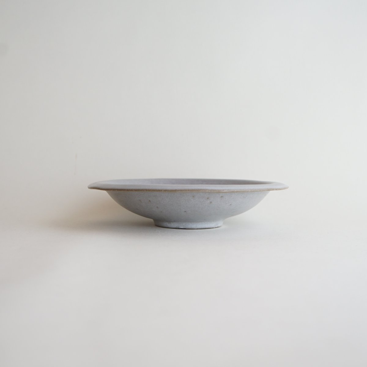安藤雅信】オランダスープ皿L（亜麻釉） | ギャルリ百草 online store