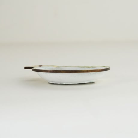 no1309-2　鳥の形の琺瑯小皿