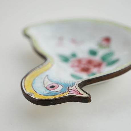 no1309-2　鳥の形の琺瑯小皿