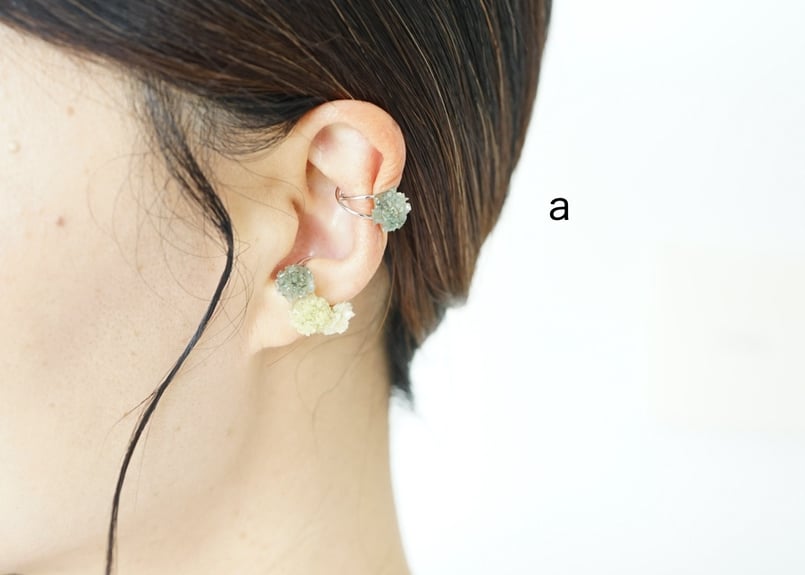 えっぴーさん専用♡かすみ草と蝶々 ピアス イヤリング かすみ草イヤカフa.b（染めグリーン） | Little Witch