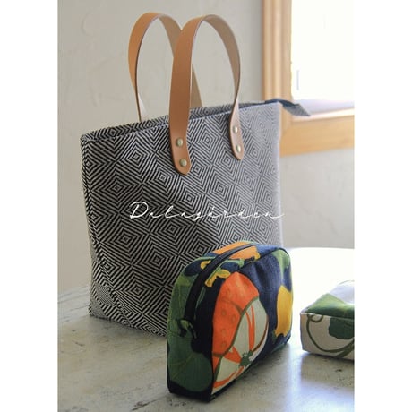VL-08  stenkastbag rutigstrandråg  ブラック
