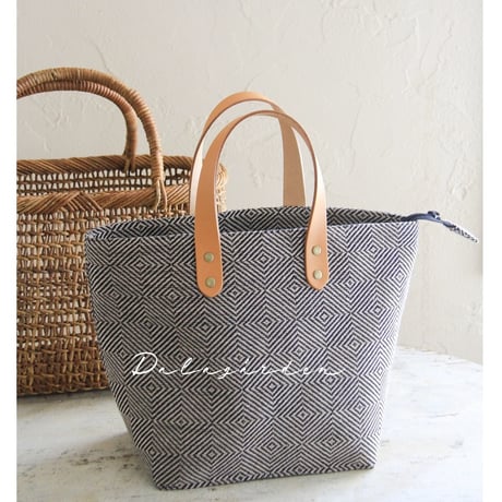 VL-08  stenkastbag rutigstrandråg  ブラック