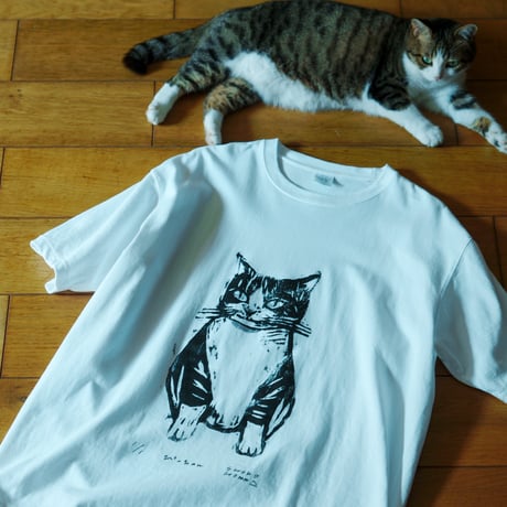 Pシャツ - 『ぴーちゃん』ビッグシルエット猫Tシャツ