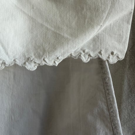 1900年　ローブ・ド・シャンブル　マンシェ・ロング　コットン100%  スカロップと刺繍