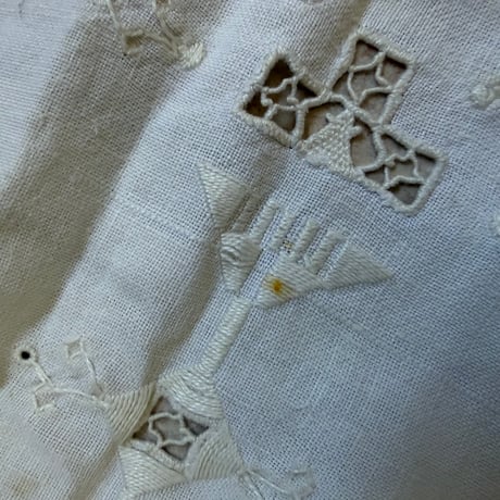 1900年　ナップ　祭壇テーブル　幾何学刺繍　アジュレ