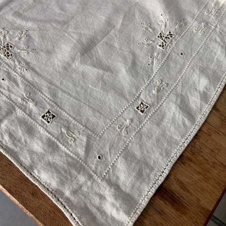 1900年　ナップ　祭壇テーブル　幾何学刺繍　アジュレ