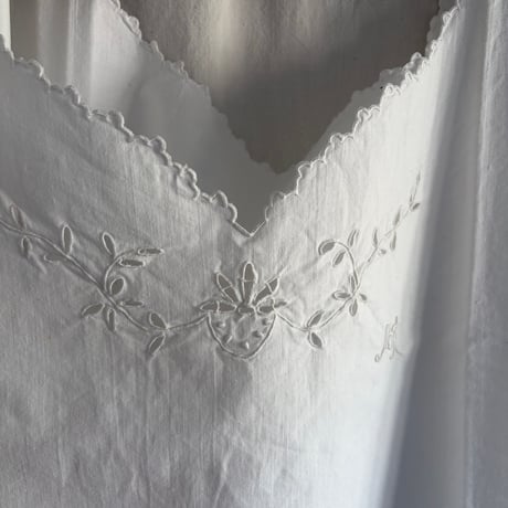 1900年　ローブ・ド・シャンブル　アジュレと刺繍　サン・マンシュ