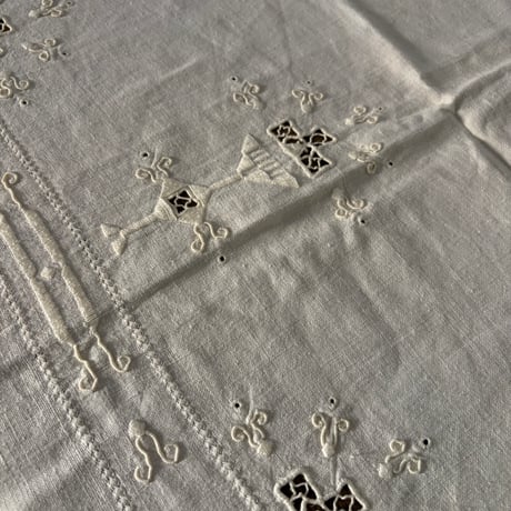 1900年　ナップ　祭壇テーブル　幾何学刺繍　アジュレ