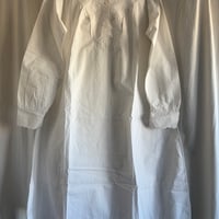 1900年　ローブ・ド・シャンブル　マンシェ・ロング　コットン100%  スカロップと刺繍