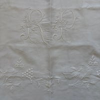 1900年　ドラ　メティス　イニシャルRP 　ぶどうモチーフ　刺繍とハシゴ・ステッチ