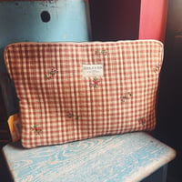 EMILE ET IDA エミールエイダ   フラワー刺繍チェック柄ラップトップケース