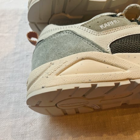 KARHU カルフ  FUSION2.0   スニーカー