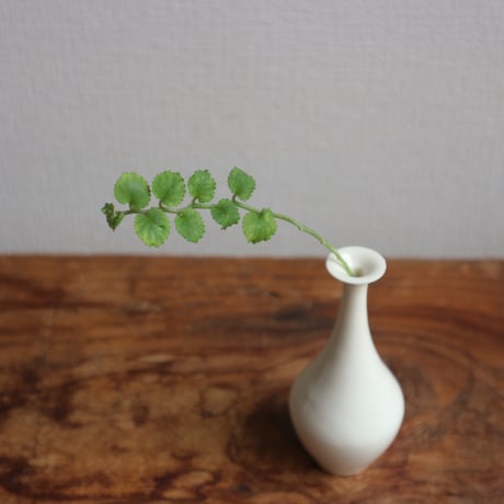 小さい花器（淡黄錫白）/ 菅沼淳一