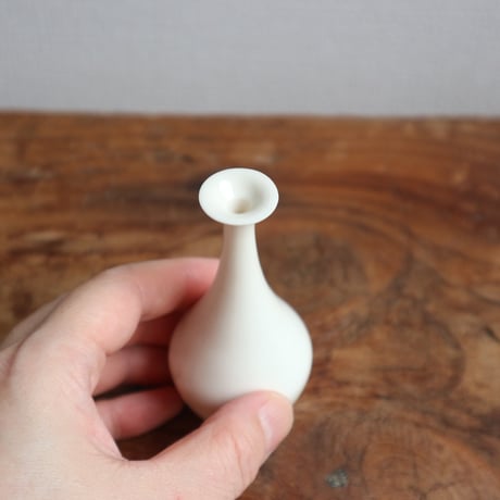小さい花器（淡黄錫白）/ 菅沼淳一
