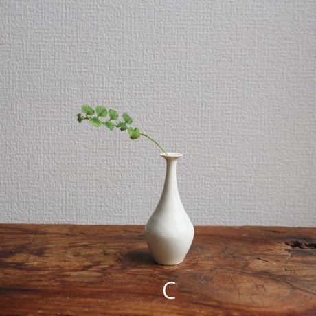 小さい花器（淡黄錫白）/ 菅沼淳一