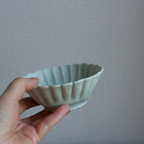 染付菊形四方鉢 /  吉田崇昭