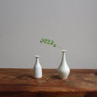 小さい花器（淡黄錫白）/ 菅沼淳一