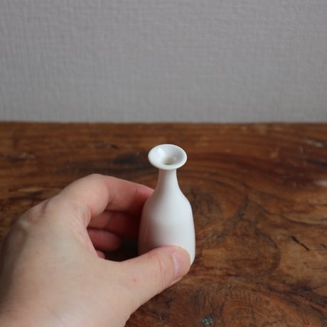 小さい花器（淡黄錫白）/ 菅沼淳一