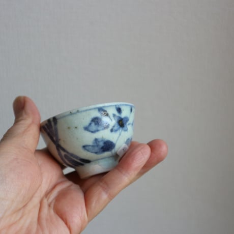 染付碗なり茶杯 /  吉田崇昭