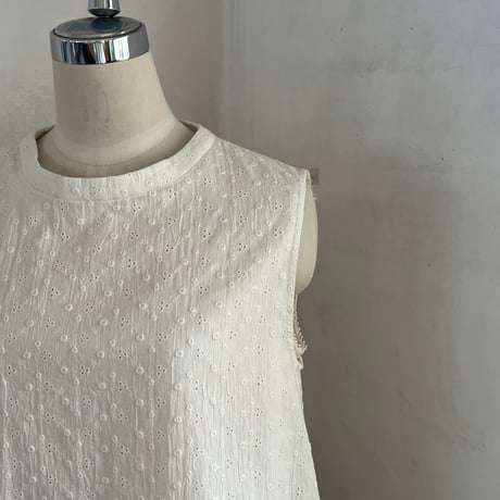 フォルストップ　コットンローン　ワッシャー玉刺繍　キナリ　01-26313-0395