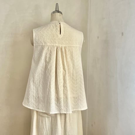 フォルストップ　コットンローン　ワッシャー玉刺繍　キナリ　01-26313-0395