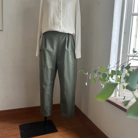 ナッツパンツ　コットンツイル　オリーブ　04-26413-44