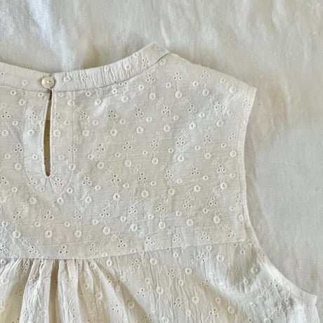 フォルストップ　コットンローン　ワッシャー玉刺繍　キナリ　01-26313-0395