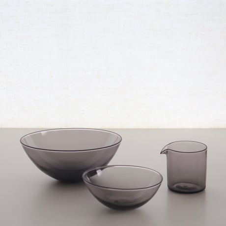 鷲塚貴紀  bowl  large／small（チャコール）