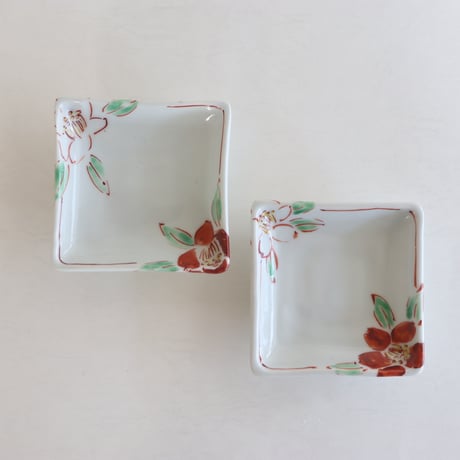 古川 桜　紅白椿　四方豆皿