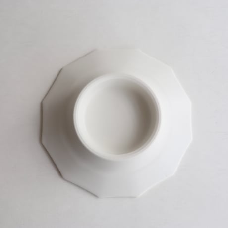 スエトシヒロ  カヌレ高皿