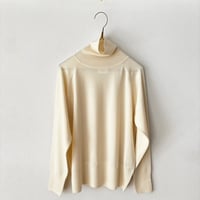 yuni FF30タートルプルオーバー・シロ