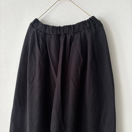 UNIVERSAL TISSU  ウール圧縮 コクーンタック イージーパンツ