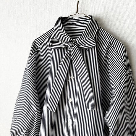 UNIVERSAL TISSU ナチュラルタイプライター ボウタイブラウス・ストライプ