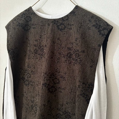 qiri  antique mall yarn  jacquard vest・dark brown