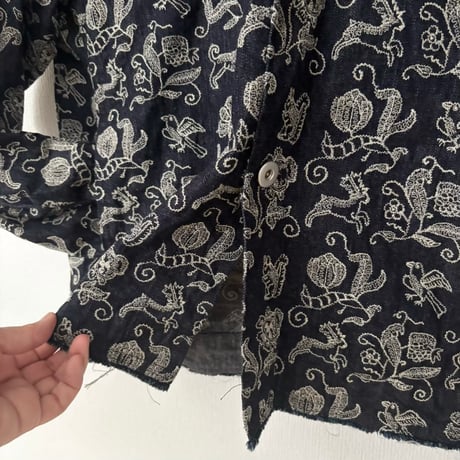 qiri  Arcadia embroidery denim jacket ・navy×beige