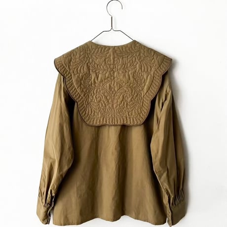 qiri  trapunto quilt collar blouse・beige
