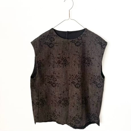 qiri  antique mall yarn  jacquard vest・dark brown