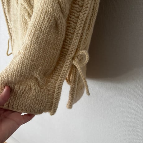 HAU hand knit demi-vest "nepal"