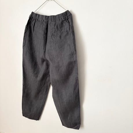 Hands of creation 40/-Linen 綾織り黒染めオーバーダイ サイドポケット バレルパンツ