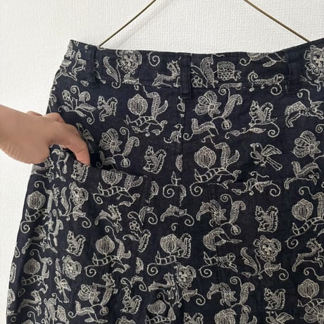qiri  Arcadia embroidery denim pants ・navy×beige