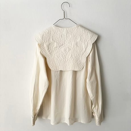 qiri  trapunto quilt collar blouse・white